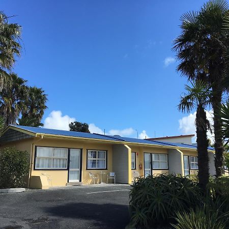 Raglan Palm Beach Motel エクステリア 写真