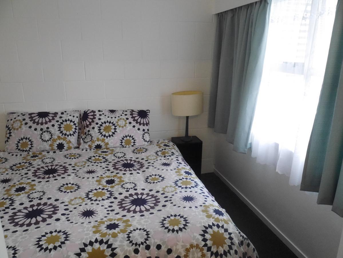 Raglan Palm Beach Motel エクステリア 写真