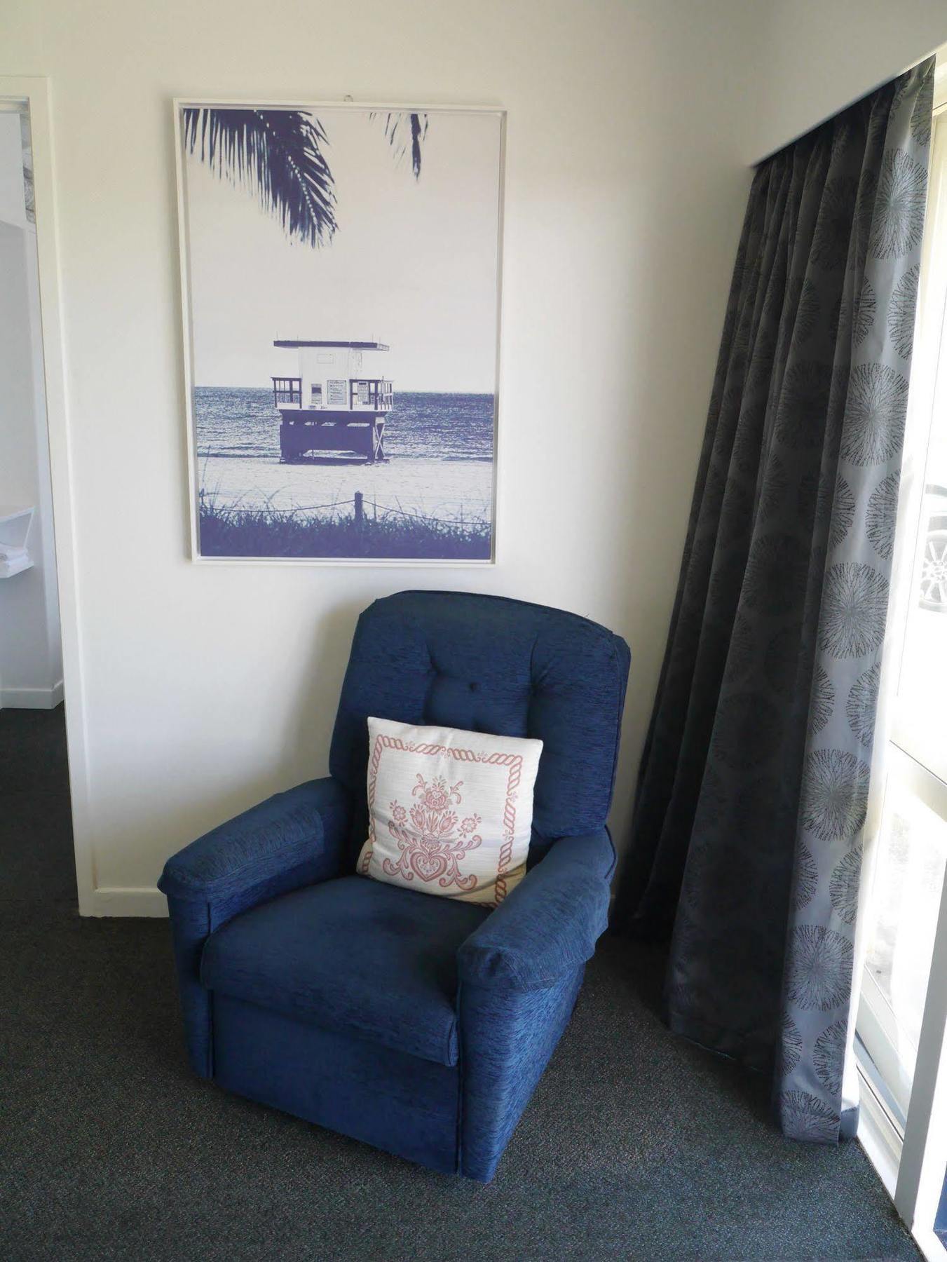 Raglan Palm Beach Motel エクステリア 写真