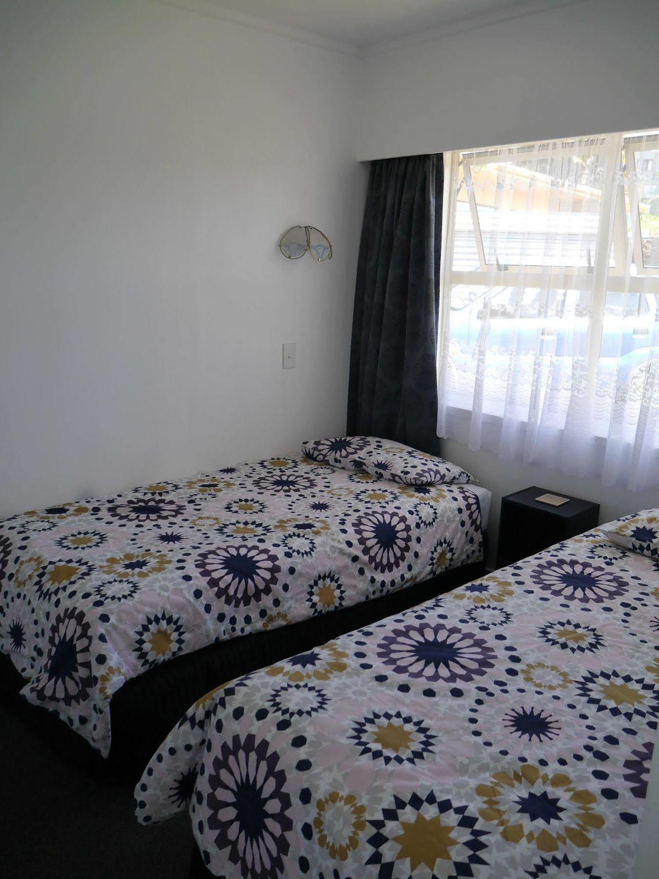 Raglan Palm Beach Motel エクステリア 写真